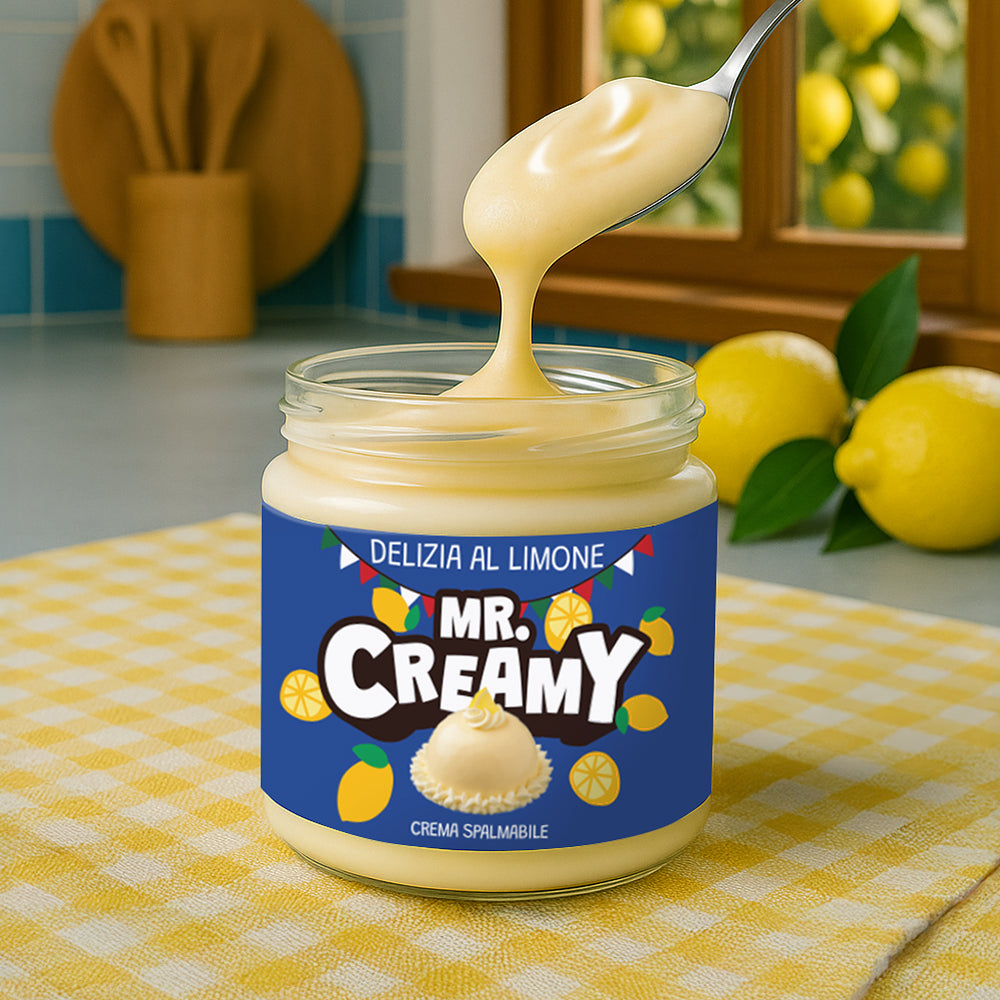 Confezione da 200g di crema spalmabile al gusto di delizia al limone Mr. creamy mentre viene sollevata con un cucchiaino