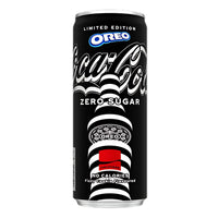 Confezione da 250ml di bevanda al gusto di oreo Coca Cola.