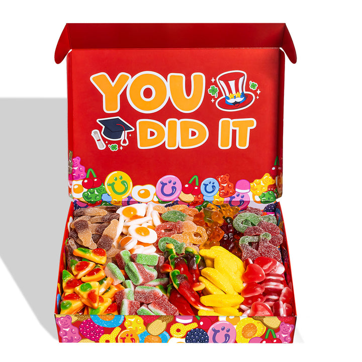 Wunnie box laurea con sfondo rosso e frase you did it