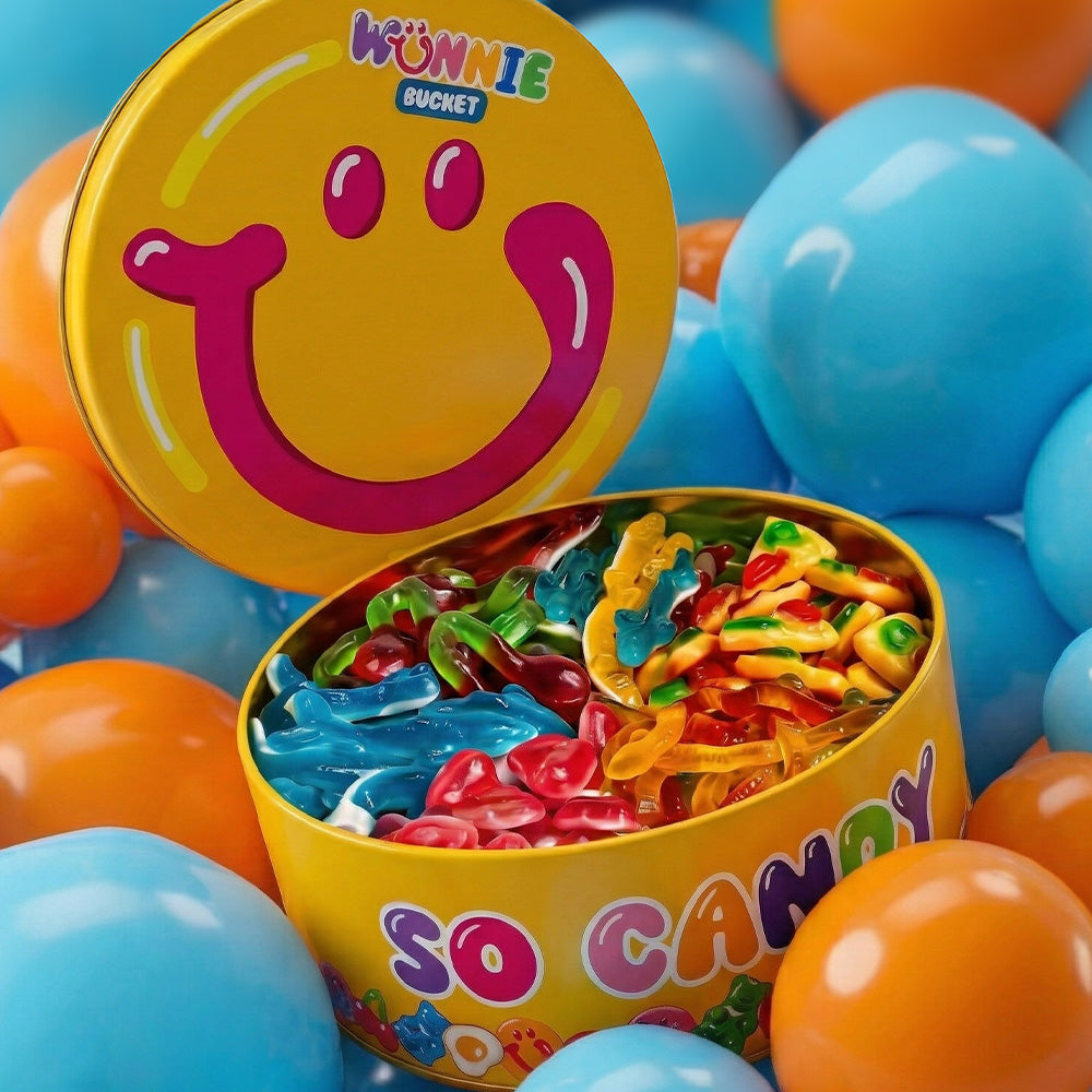 Wunnie bucket con caramelle gommose lisce in una latta gialla con smile e scritta so candy so happy
