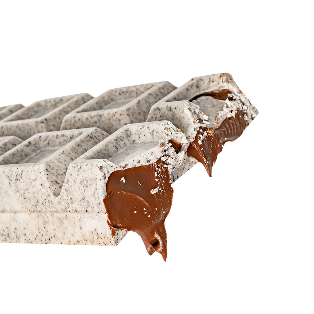 XL Cocoa filled Choco Love Bar, chocolate Cookies & Cream relleno de crema de cacao de 500g 