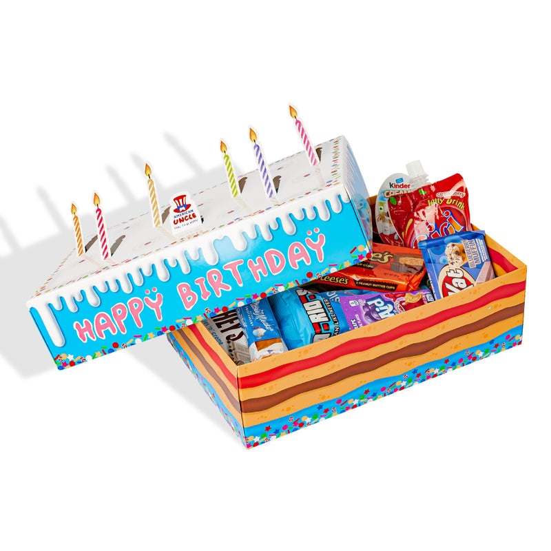 Birthday box, caja en forma de pastel de cumpleaños con 15 snacks dulces y salados