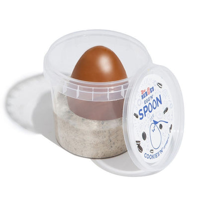 New Heroes Egg'n'Spoon Cookies'n'Cream, crema al cioccolato bianco e pezzi di biscotti con ovetto al cioccolato