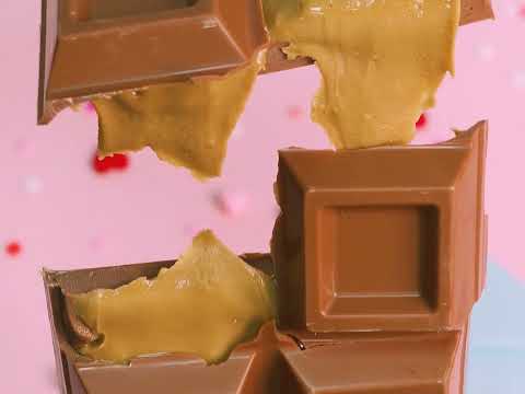 XL Peanut Butter filled Choco Love Bar, chocolate con leche relleno de crema de mantequilla de maní de 500g 